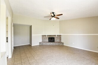 4113 Juneberry St in Fort Worth, TX - Foto de edificio - Building Photo