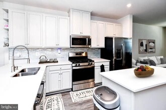 7205 Sprouse Ct in Glen Burnie, MD - Building Photo - Building Photo