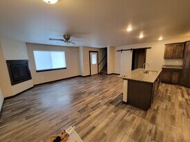 605 Halfpipe St in Belgrade, MT - Building Photo