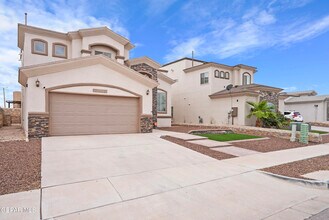 12406 Furlong Cir in Horizon City, TX - Building Photo - Building Photo