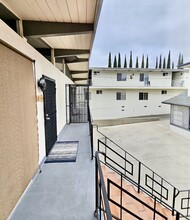 2028 1/2 N Commonwealth Ave in Los Angeles, CA - Building Photo - Building Photo