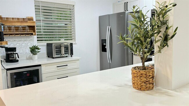 1800 N Lauderdale Ave, Unit 1117 in North Lauderdale, FL - Building Photo - Building Photo