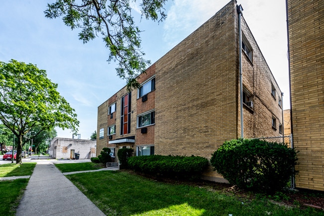 8515 S Green in Chicago, IL - Foto de edificio - Building Photo