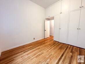 324 E 77th St-Unit -1BC in New York, NY - Building Photo - Building Photo