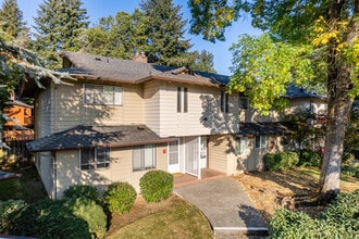 Landover Townhomes in Vancouver, WA - Building Photo - Building Photo