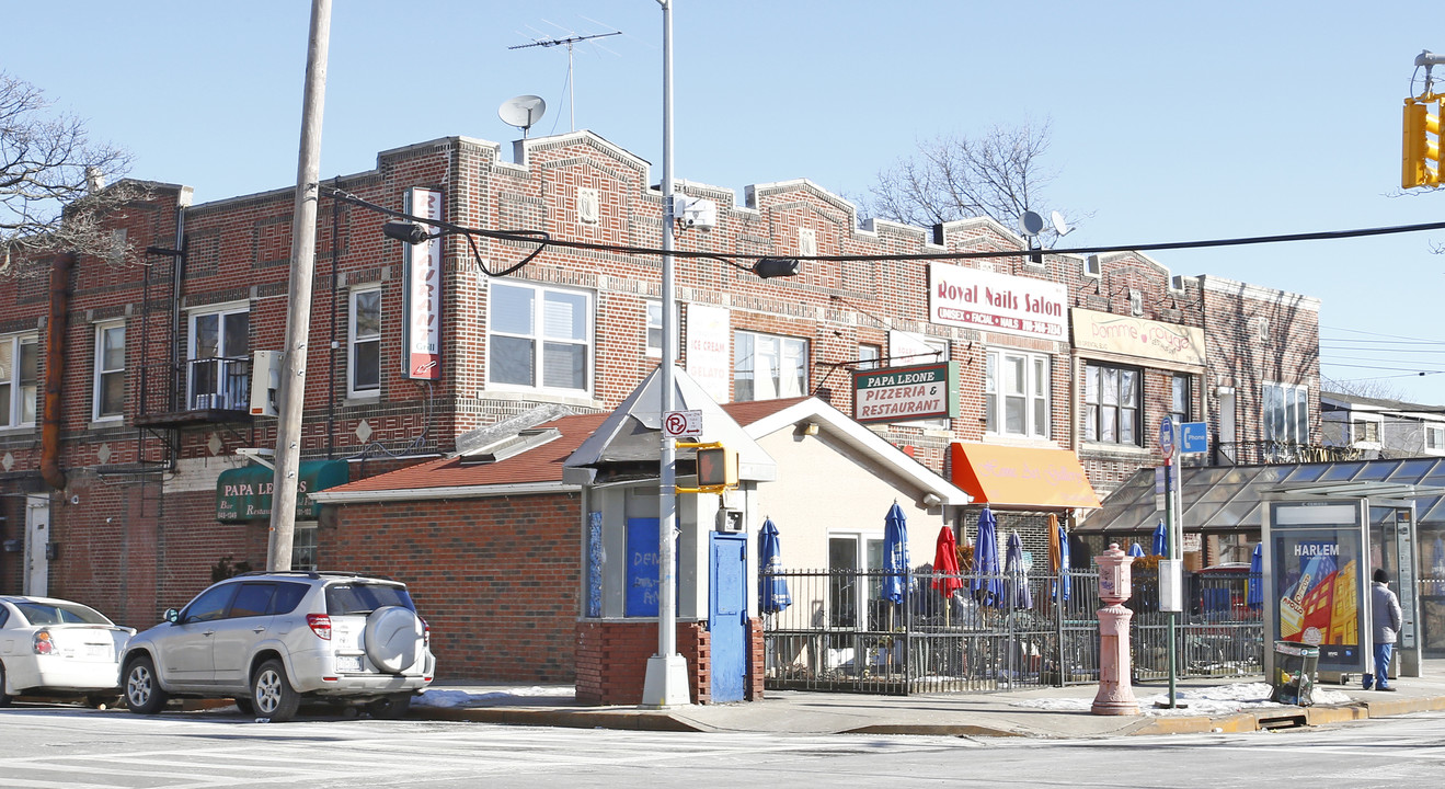 115 Oriental Blvd in Brooklyn, NY - Foto de edificio
