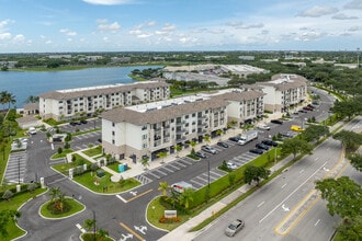 South Pointe Apartments in Miami Lakes, FL - Building Photo - Building Photo