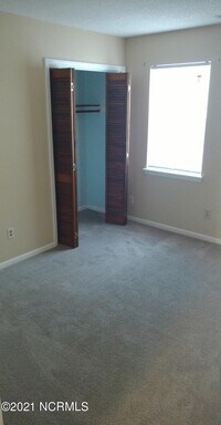 439 Hunting Green Dr - 10