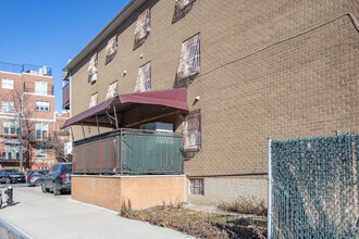 614 Kent Ave in Brooklyn, NY - Building Photo - Building Photo