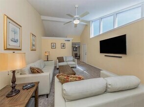 1585 Tarpon Center Dr in Venice, FL - Building Photo - Building Photo