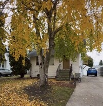 1251 Walnut St in Oshkosh, WI - Building Photo