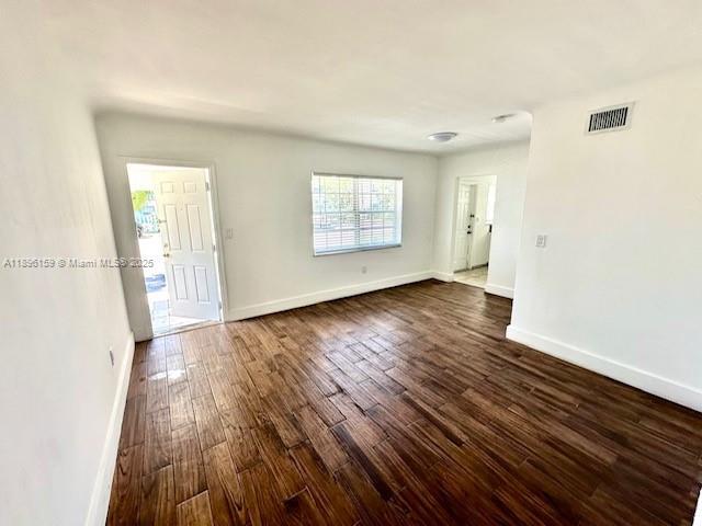 property at 2101 Bay Dr