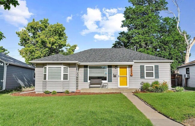 property at 4935 N Zuni St
