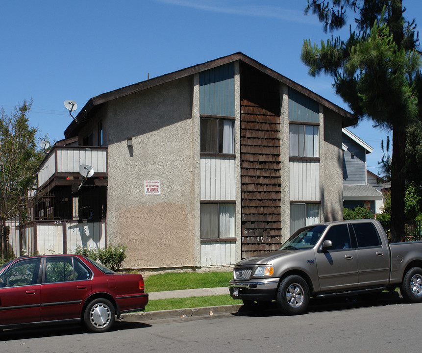 509 E Pine St in Santa Ana, CA - Foto de edificio