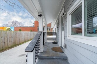 871 Welch St SW in Atlanta, GA - Foto de edificio - Building Photo