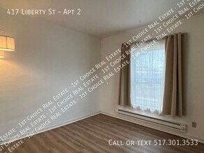417 Liberty St in Lansing, MI - Foto de edificio - Building Photo