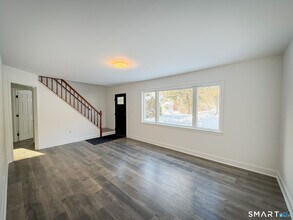 21 Oven Rock Rd in Bethel, CT - Building Photo - Building Photo