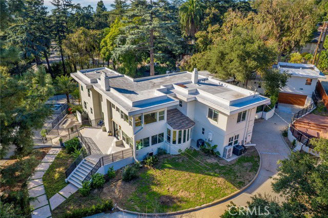 property at 2065 E Altadena Dr