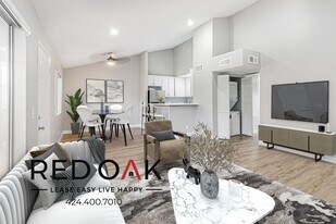 14748 Burbank Blvd in Los Angeles, CA - Building Photo