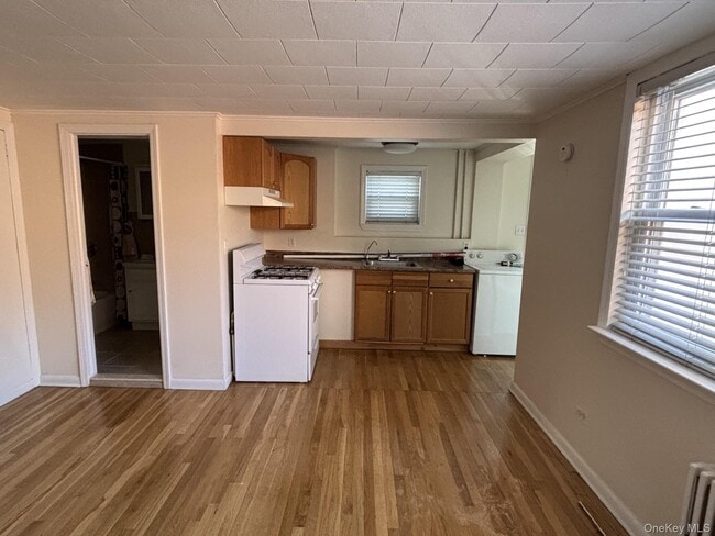 71-58 70th St in Queens, NY - Building Photo - Building Photo