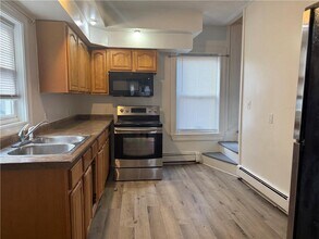 11 Downing St in Providence, RI - Building Photo - Building Photo