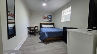 1343 Poppy Ave in Orlando, FL - Building Photo