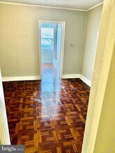 27 W Main St in Westminster, MD - Foto de edificio - Building Photo