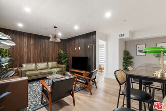 1341 Mariposa Ave in Los Angeles, CA - Building Photo - Building Photo
