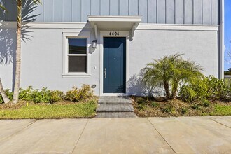 4404 Longwood Lk Sq in Westlake, FL - Building Photo - Building Photo