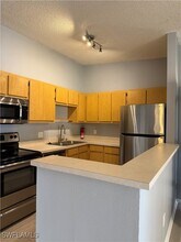 6492 Royal Woods Dr in Ft. Myers, FL - Building Photo - Building Photo