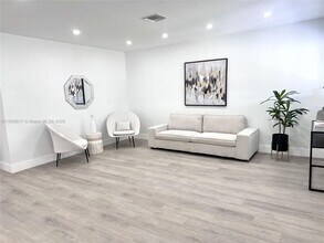 2421 N 56th Terrace in Hollywood, FL - Building Photo - Building Photo