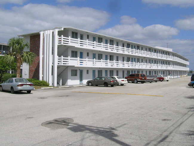 5400 N Flagler Dr in West Palm Beach, FL - Building Photo - Building Photo