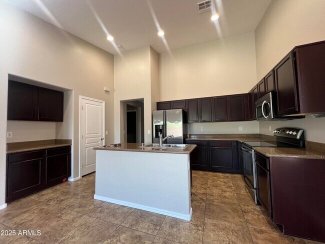 1397 E Mayfield Dr in San Tan Valley, AZ - Building Photo - Building Photo