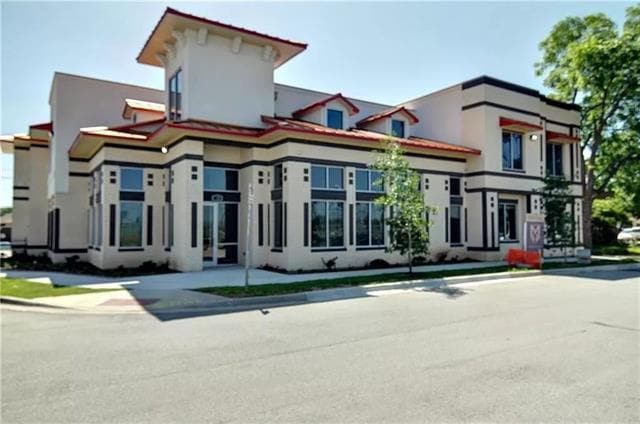 property at 923 College Ave