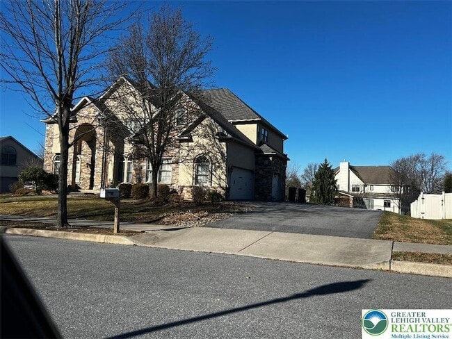 59 Carousel Ln in Easton, PA - Building Photo - Building Photo