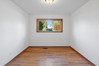7811 NW 9th Ave in Vancouver, WA - Building Photo - Building Photo