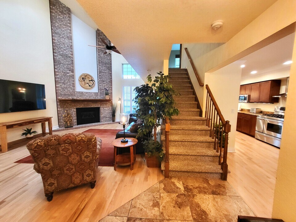 1518 E Nichols Cir in Centennial, CO - Foto de edificio