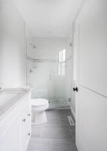 5 Smith Ave, Unit 1 in Somerville, MA - Foto de edificio - Building Photo