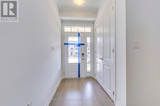 1365 William Halton Pkwy in Oakville, ON - Building Photo - Building Photo