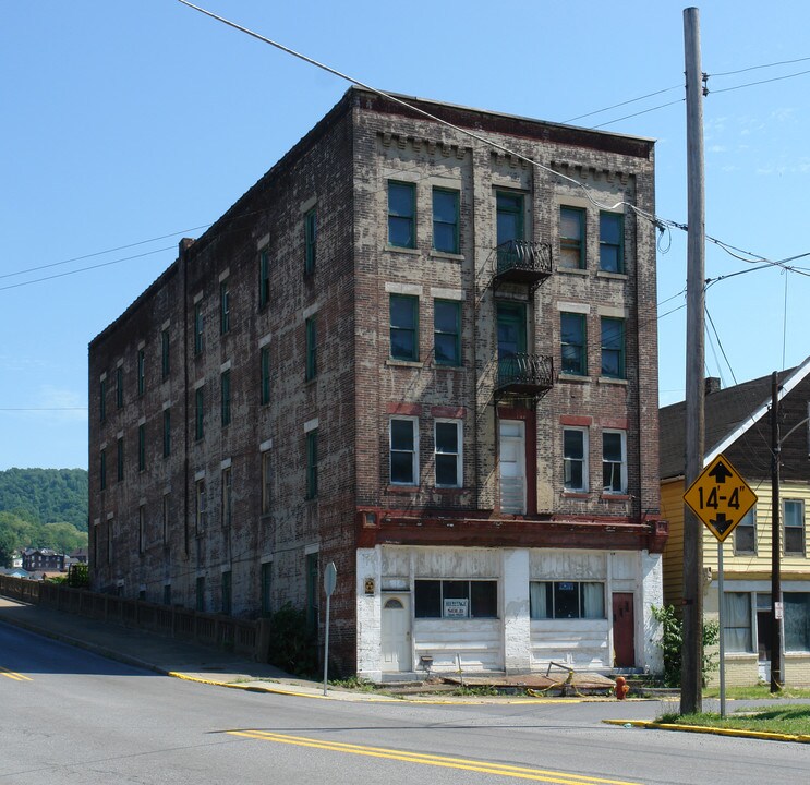 401 Chestnut St in Johnstown, PA - Foto de edificio
