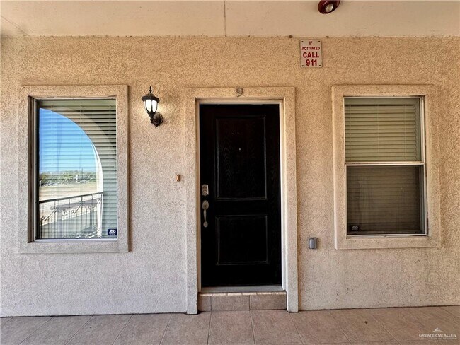 25 Keeton Ave E in McAllen, TX - Building Photo - Building Photo