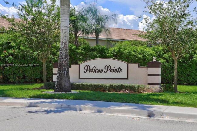 228 S W 122nd Terrace in Pembroke Pines, FL - Building Photo - Building Photo