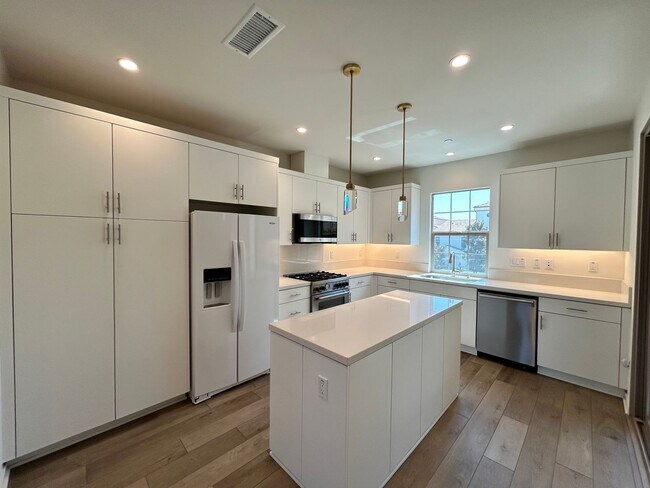 100 Outwest in Irvine, CA - Building Photo - Building Photo
