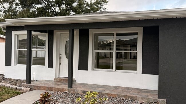 1701 W Louisiana Ave in Tampa, FL - Foto de edificio - Building Photo
