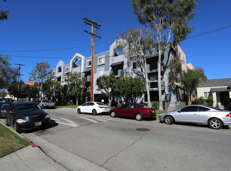 Hesby Manor in North Hollywood, CA - Foto de edificio