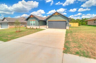 4645 Lincoln St in Harrah, OK - Building Photo - Building Photo