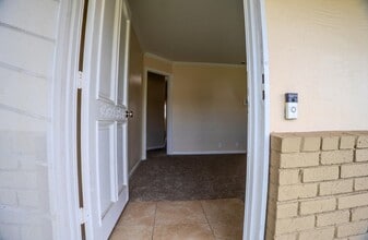 588 Mulberry Cir in Manteca, CA - Building Photo - Building Photo