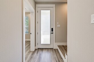 1302 W 24th St in Houston, TX - Foto de edificio - Building Photo