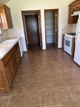 1409 Meadow Run in Moore, OK - Building Photo - Building Photo