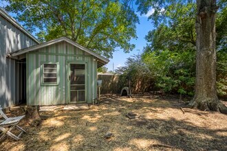 2411 Orange St in Waller, TX - Building Photo - Building Photo